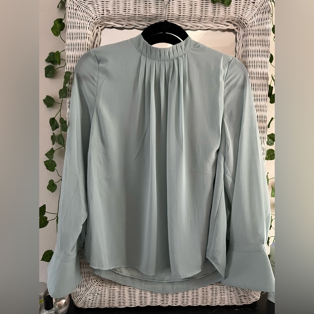 H&M light blue blouse